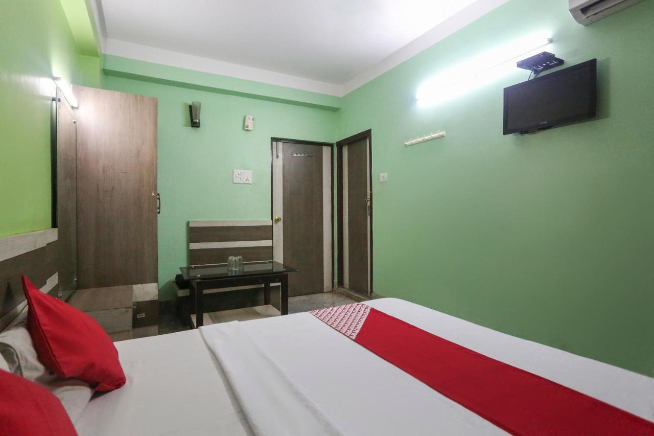 Oyo 60609 Hotel Tanushree Rampurhat Exterior photo
